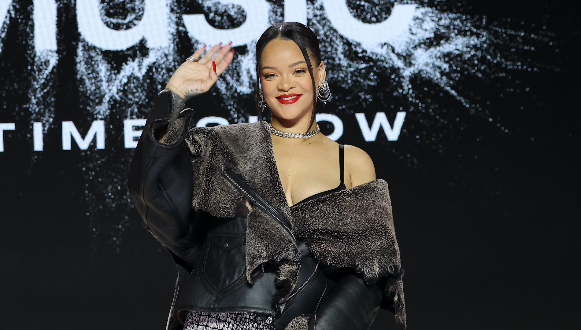 Rihanna Regresa a los escenarios en todo lo alto después de 7 años