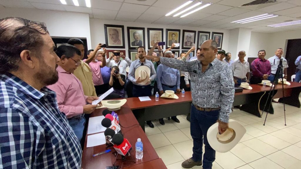 Mario Noel Camacho Angulo fue respaldado como el nuevo presidente de los ganaderos de Sinaloa 